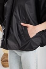 Mevsimlik Dik Yaka Fermuarlı Siyah Oversize Yelek - Görsel 4