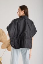 Mevsimlik Dik Yaka Fermuarlı Siyah Oversize Yelek - Görsel 6
