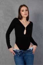 Toka Detaylı Siyah Body