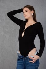 Toka Detaylı Siyah Body - Görsel 2