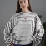 Siyah Beyaz Baskılı Geniş Kol Sweatshirt