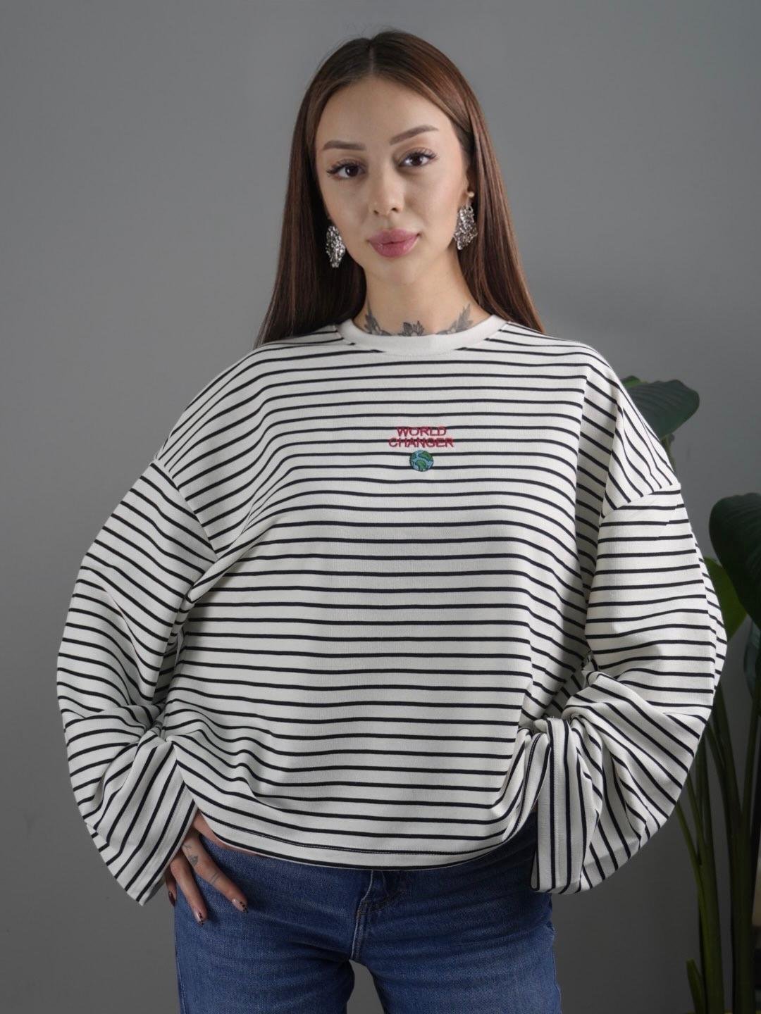 BEYAZ1 Siyah Beyaz Baskılı Geniş Kol Sweatshirt - Görsel 1